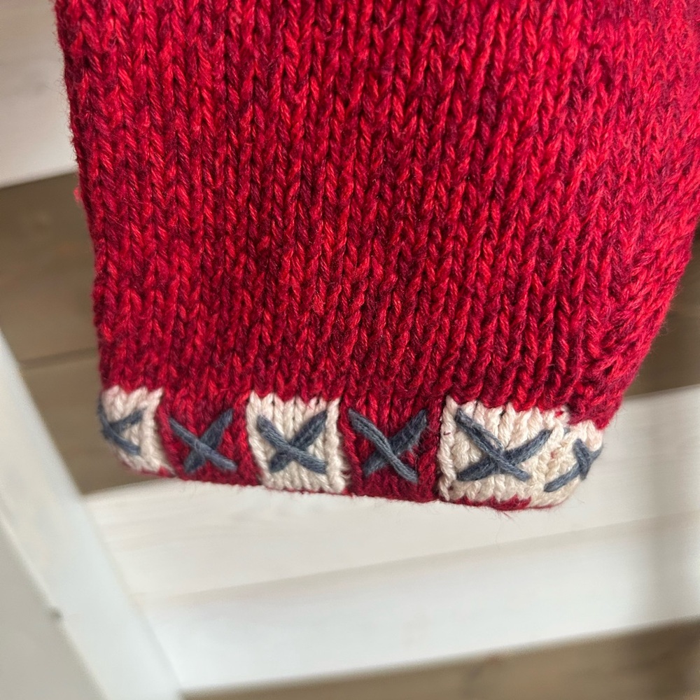 Heirloom Collectibles ⚜️ Red Cottage Themed Woven Vintage Cardigan Sweater - Picture 4 of 8